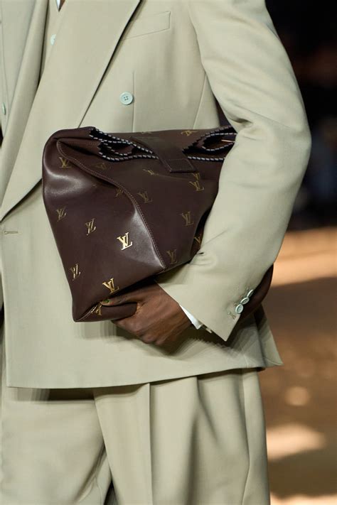 louis vuitton mens 22